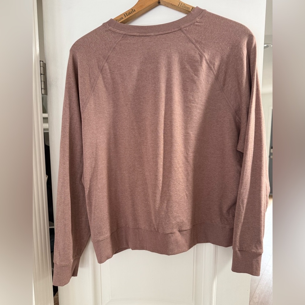 Vuori Women's Dusty Rose Halo Crew - Picture 2 of 4